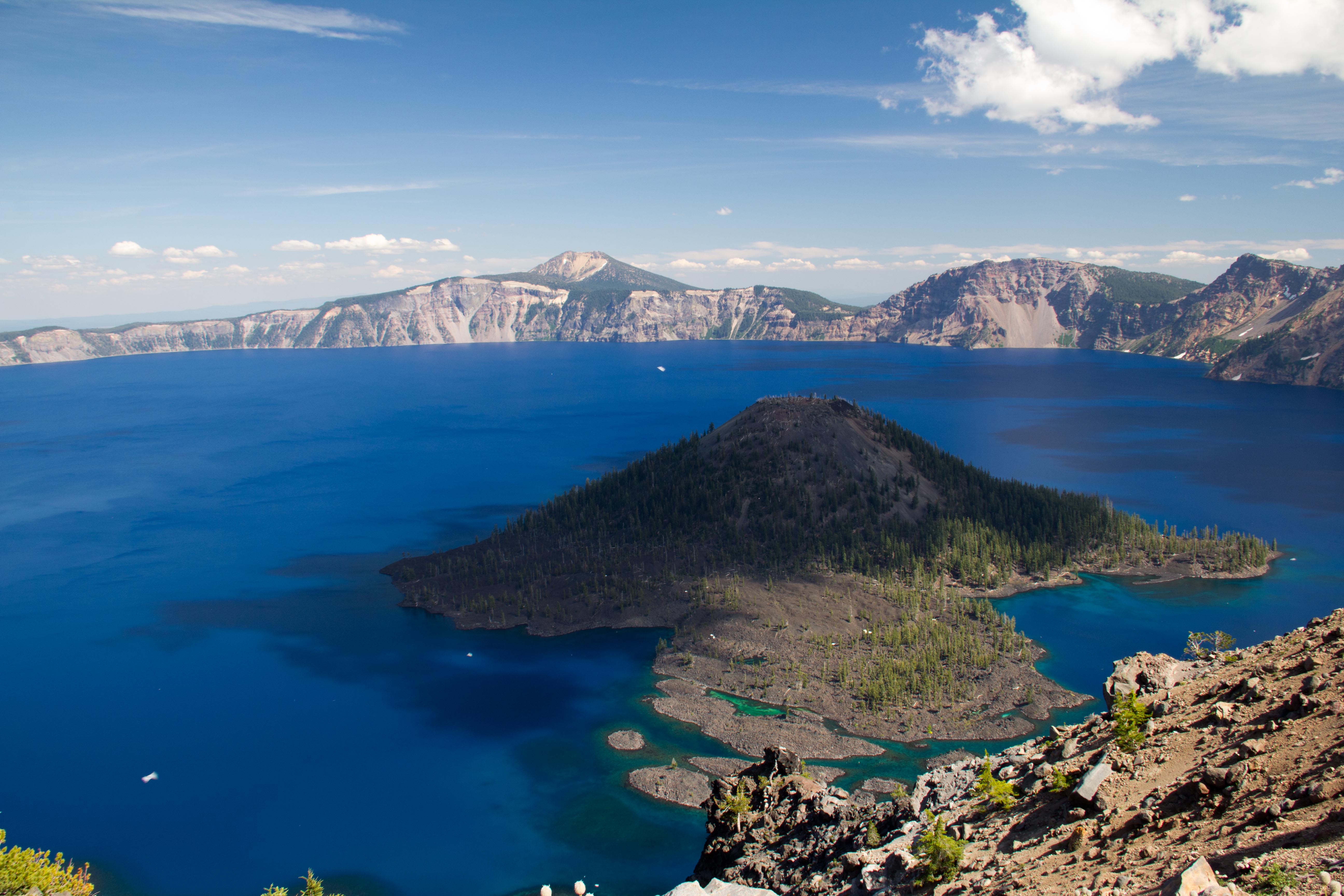 Exploring Crater Lake: A Comprehensive Guide to the Natural Wonders of 